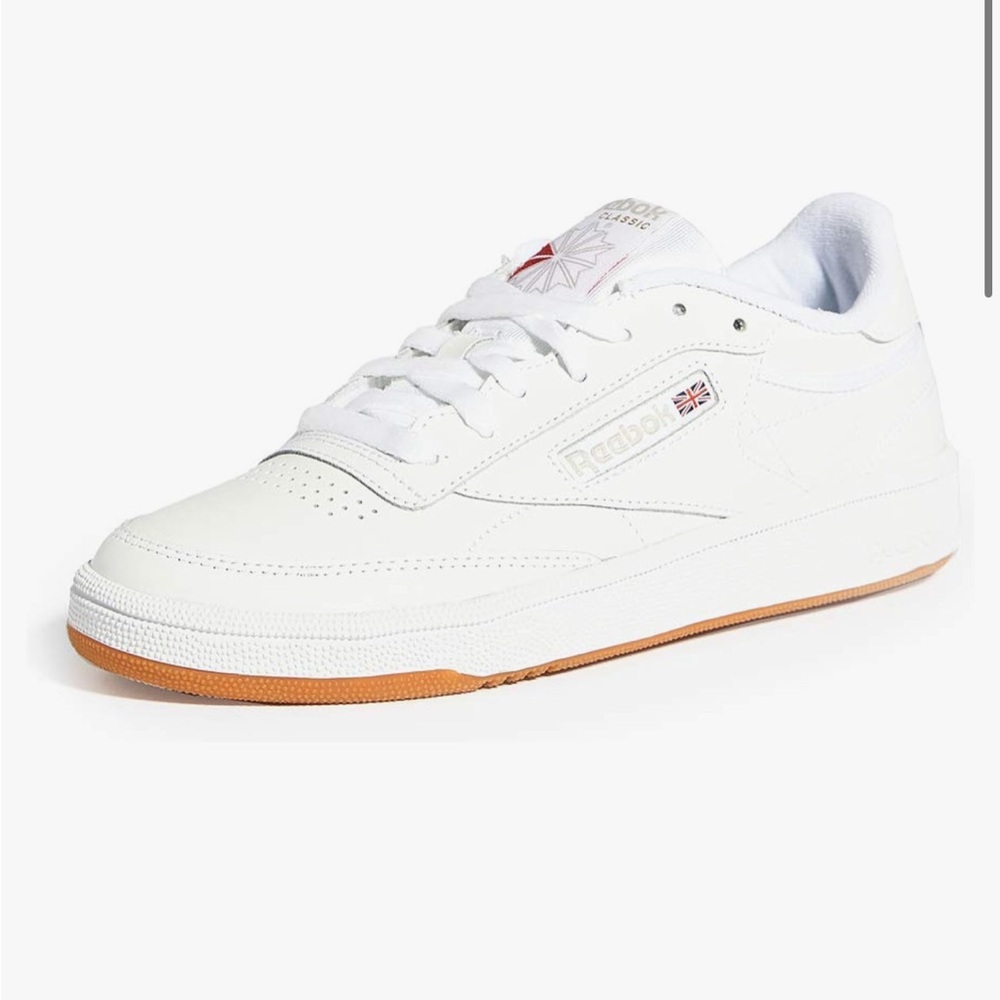 Used Reebok sneakers without laces